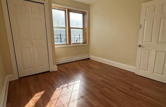 1989 Cruger Avenue unit: 1 photos photos