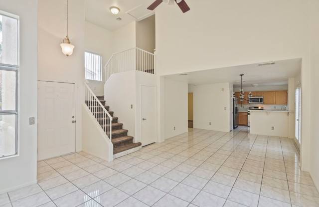 Beautiful Henderson home Gallery 4