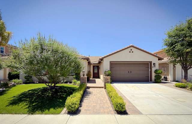 Exquisite One-Story Home for Rent on Redhawk Loop in Temecula! photos photos