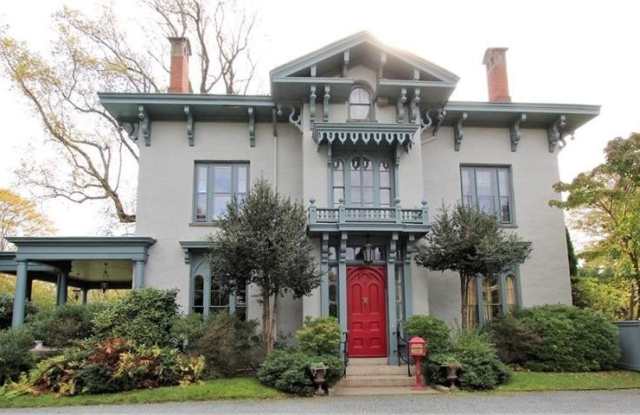 443 Bellevue Avenue - 443 Bellevue Avenue, Newport, RI 02840
