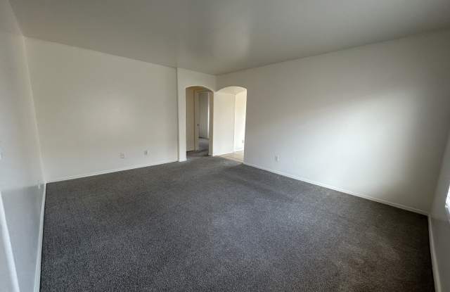 12232 W Windrose Dr Gallery 3