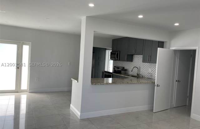 8640 SW 125th Ter Gallery 3