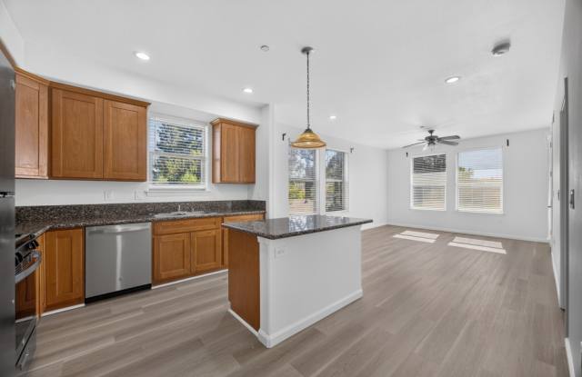 2504 Memory Lane Gallery 1
