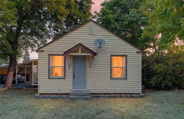 Available! Beautifully Updated 3 bedroom, 2 bath Single Family Home with Detached ADU! Gallery 1