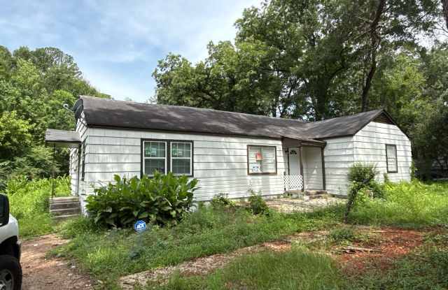 2317 Belvedere Drive - 2 photos photos