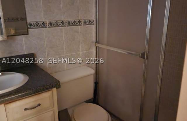 1621 NW 46th Ave photos photos