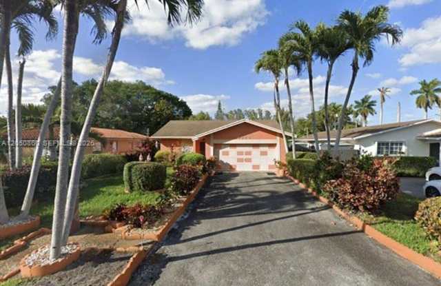 6225 SW 59th St # 6225, South Miami, FL 33143 photos photos