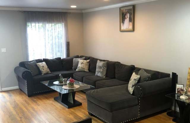6215 Goodland Place Gallery 4