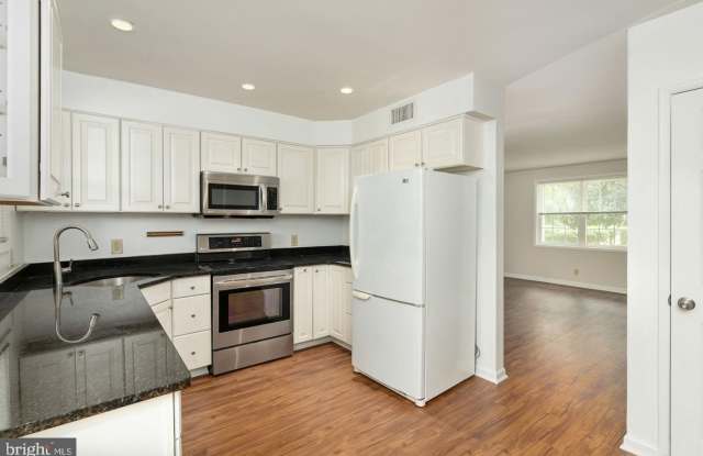 2731 S WALTER REED Drive Gallery 4