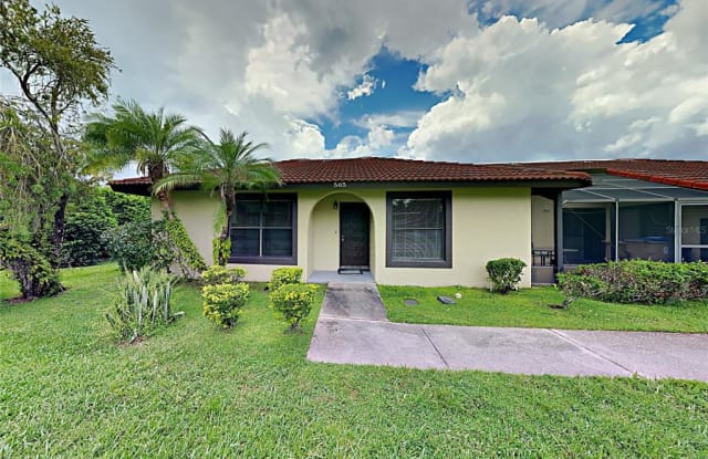 565 HUNTER CIRCLE - 565 Hunter Circle, Poinciana, FL 34758