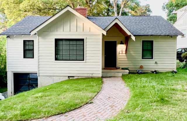 Fully Furnished Home Across from Cleveland Park – Prime Greenville Location! Gallery 1