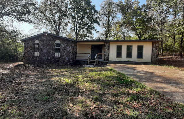 3+/1.5, 1863 sqft Home for Lease at 270 Sharon St, Batesville ($1400) Gallery 1