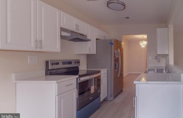 9416 PENSHURST Court Gallery 3