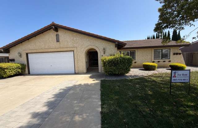 818 Harrison Drive -- 3 Bedroom, 2 Bathroom North-East Santa Maria Custom Home Gallery 3