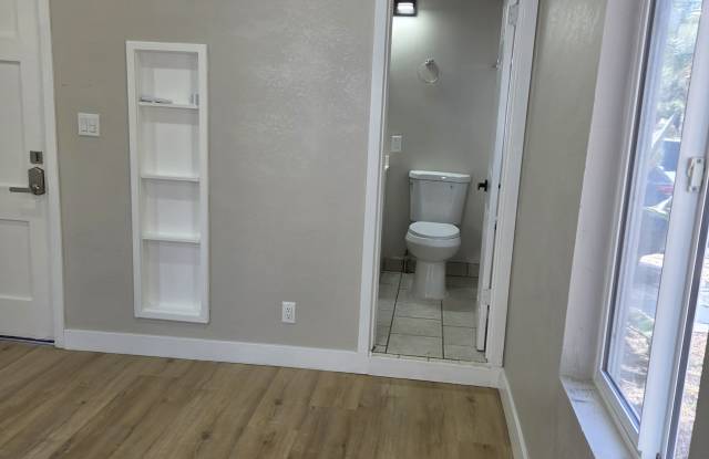 4245 41st Street - A Gallery 4