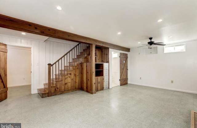 2001 Amherst Road Gallery 2