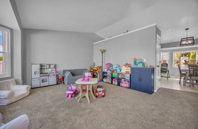 5419 S 4125 W Gallery 2