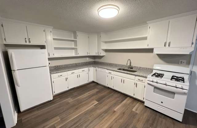 Freshly Remodeled 3 Bedroom Home Near Downtown Raleigh photos photos
