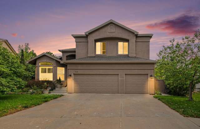 Available NOW! 2 Bedroom 1 Bath Beautiful Private Unit in Basement. Gallery 1