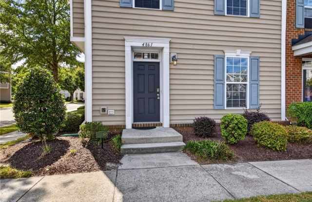 4861 Travertine Avenue Gallery 3