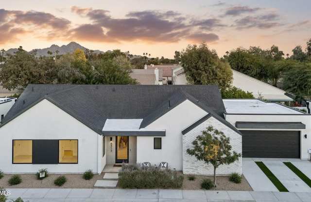 6313 N 10TH Drive photos photos