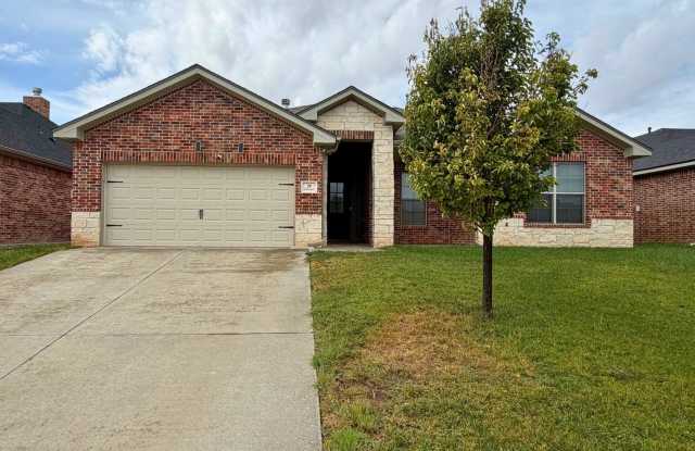 Beautifully Updated 3 Bed, 2 Bath Canyon Home Gallery 1
