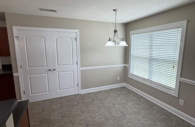 2552 Saddleback Drive Gallery 4