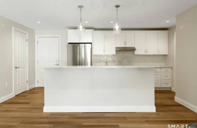 440 Heights Road Gallery 3
