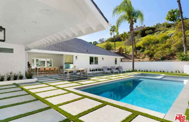 4405 Estrondo Drive photos photos