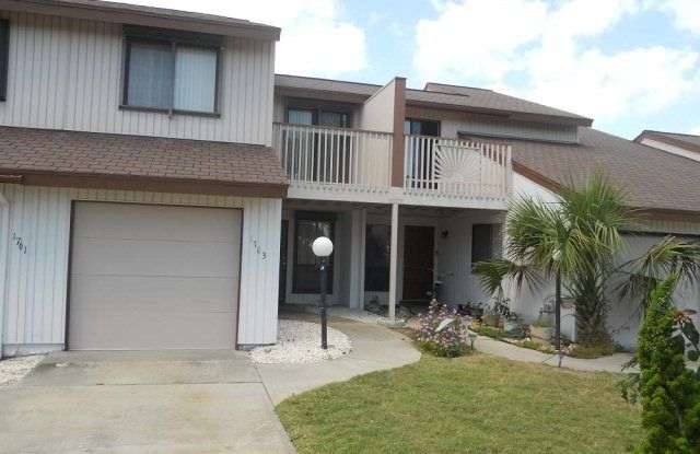 Live by the Beach! 3 Bedroom 2.5 Bath Townhouse in Flagler Beach - 1763 North Central Avenue, Flagler Beach, FL 32136