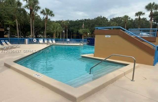 15545 Miami Lakeway N photos photos
