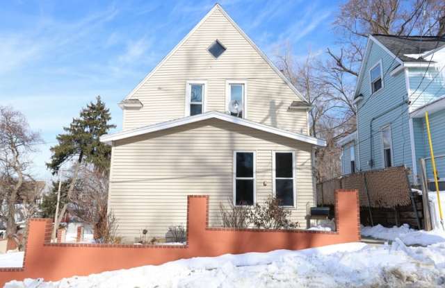 639 Curve Street Southwest photos photos