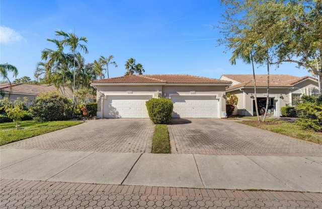 2351 E Aragon Blvd photos photos