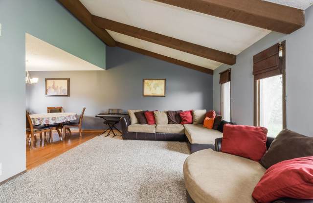 24118 West Pheasant Chase Drive Gallery 2