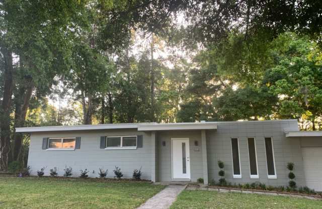 Updated 3 bedroom 2 bath in NW Gainesville photos photos