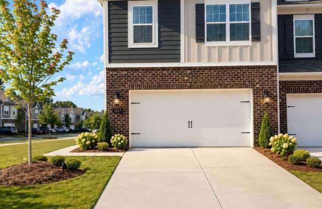 Newer 3 Bed + Loft End Unit Townhome in Monroe photos photos