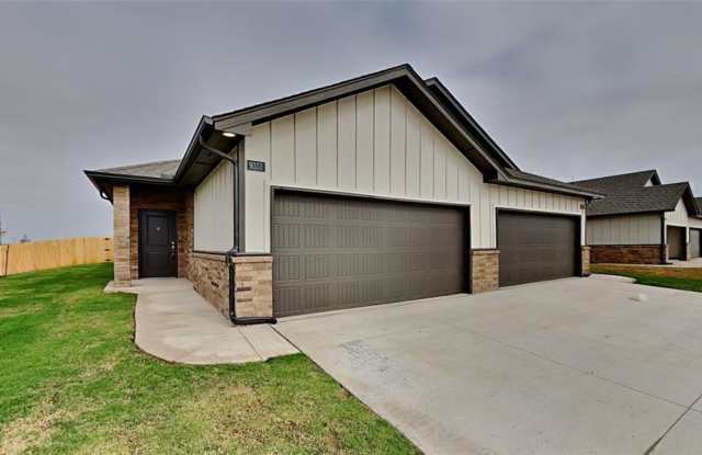 Luxury 3 Bedroom 2 Bathroom Duplex with 2 Car Garage in Piedmont Schools- Park and Basketball Court Gallery 1
