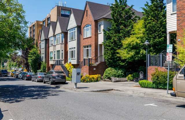 Modern Downtown Vancouver Townhouse! Gallery 1