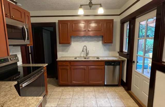3 Bedroom House Walking Distance to Purdue University Gallery 4