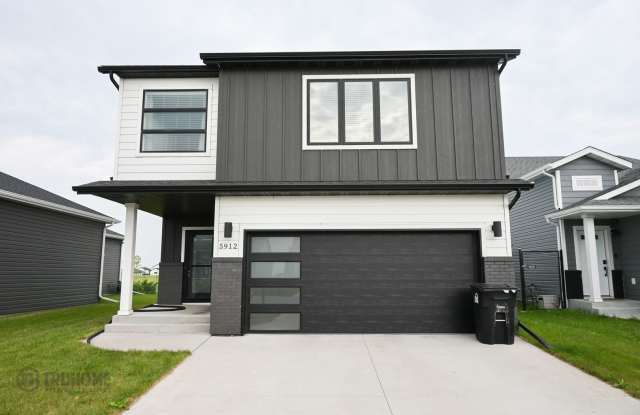 4 Bed 3 Bath House for Rent! photos photos