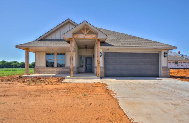 Newer Home Available Mustang Park Gallery 1