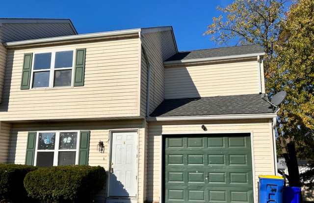 3 Bed 2 bath Townhouse In Manchester York - 20 North Poplar Court, Manchester, PA 17345