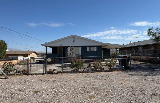 Charming 2 bedroom 2 bath with  Bonus Room photos photos