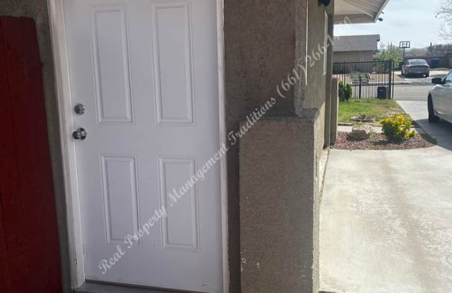 759 East Avenue H14 - 759 East Avenue H-14, Lancaster, CA 93535 759 East Avenue H14 - 759 East Avenue H-14, Lancaster, CA 93535