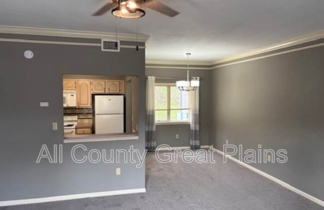 5206 Foster Street #202 Gallery 3