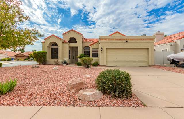Move-In Ready 3-Bedroom Home with Den, Arizona Room, and Backyard Oasis photos photos