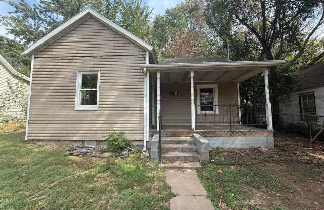 3 bedroom 1 Bath Home Available Now!! Gallery 1