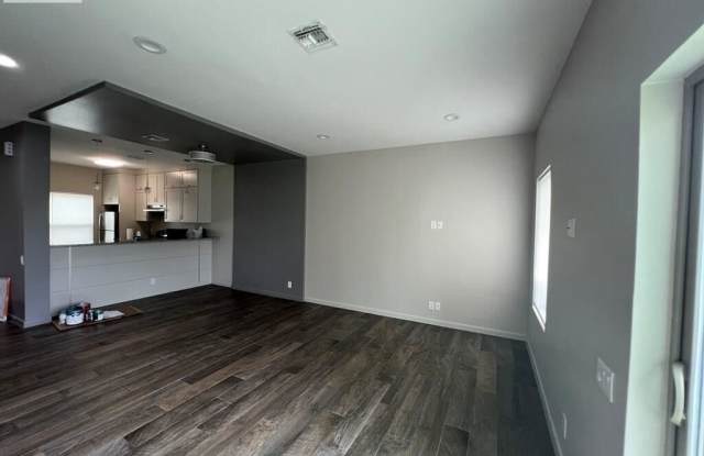 7701 VIA DEL MAR CIR Gallery 3