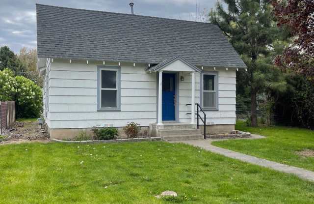 Quaint Single Level Home in New Plymouth Gallery 1
