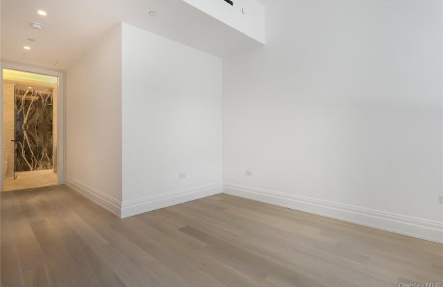 108 Leonard Street Gallery 3